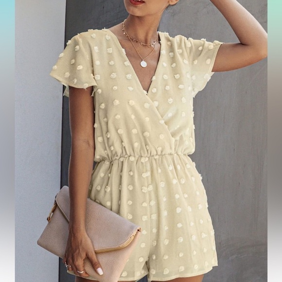 Francesca's Collections Pants - Brand New Francesca’s Collection Ivory Dot Romper Size Large